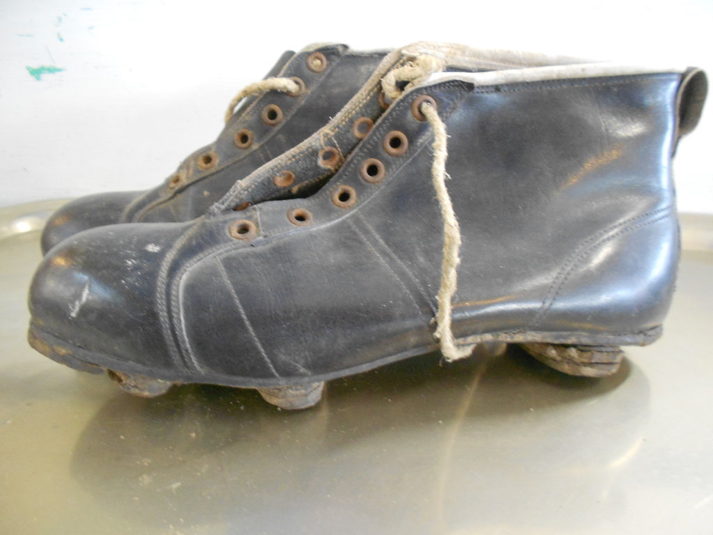 scarpe da calcio antiche